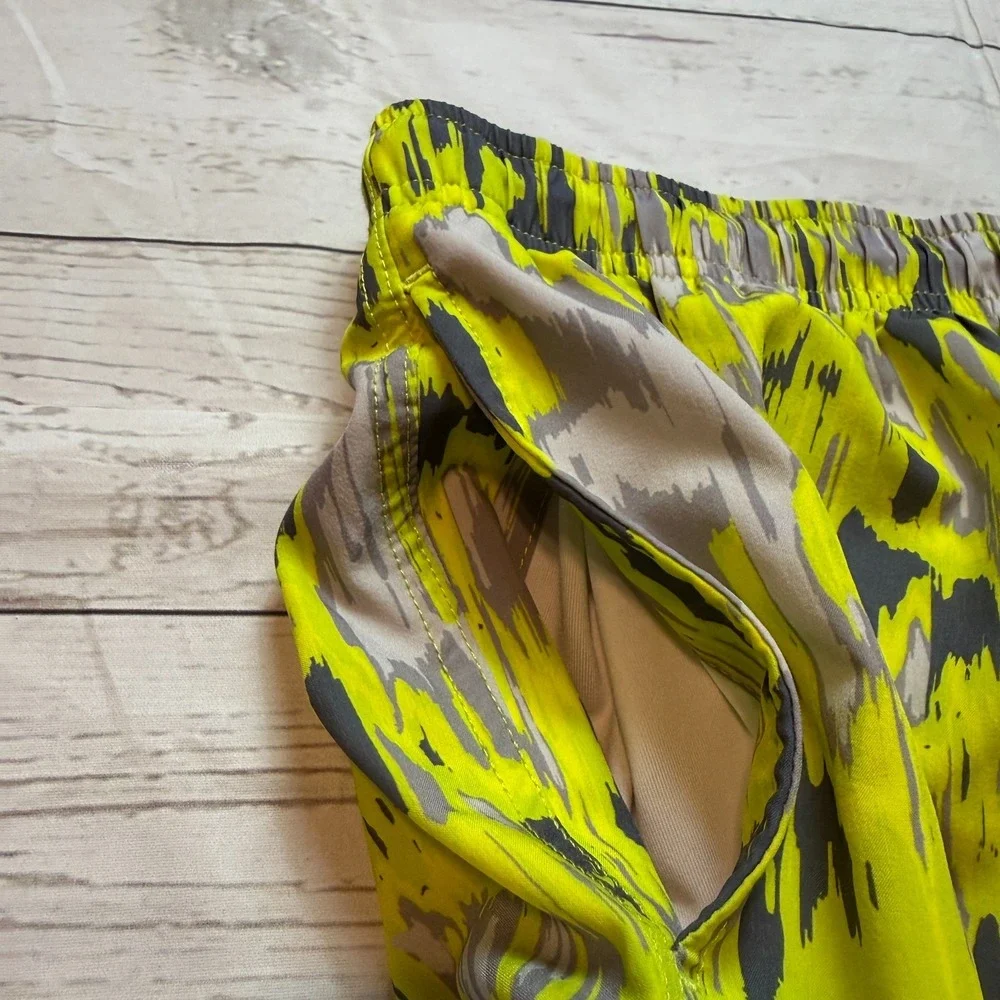 SPYDER Swim Shorts Suit Trunks Black Yellow Geometric Boys Size‎ XL Men's Size S